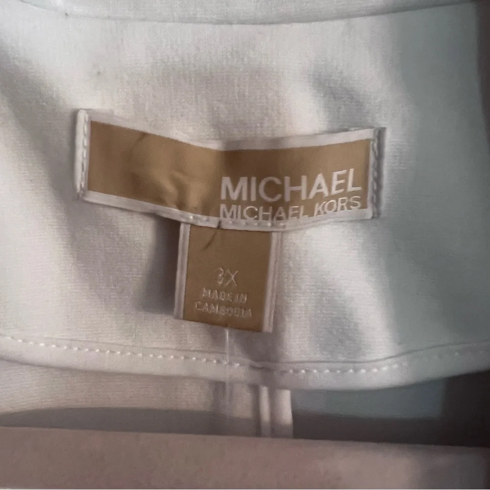 Michael Kors Classic White Blazer - Picture 5 of 9